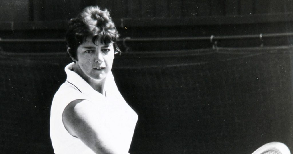 When Margaret Court choked against Bobby Riggs - Outsports