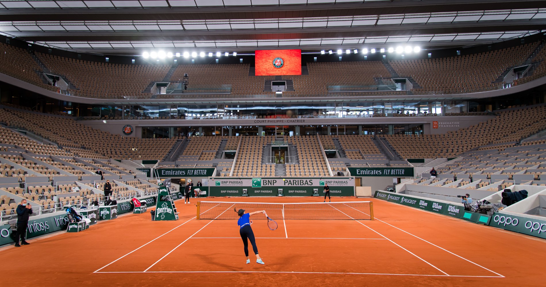 A Roland-Garros like no other with COVID, hard balls and rain