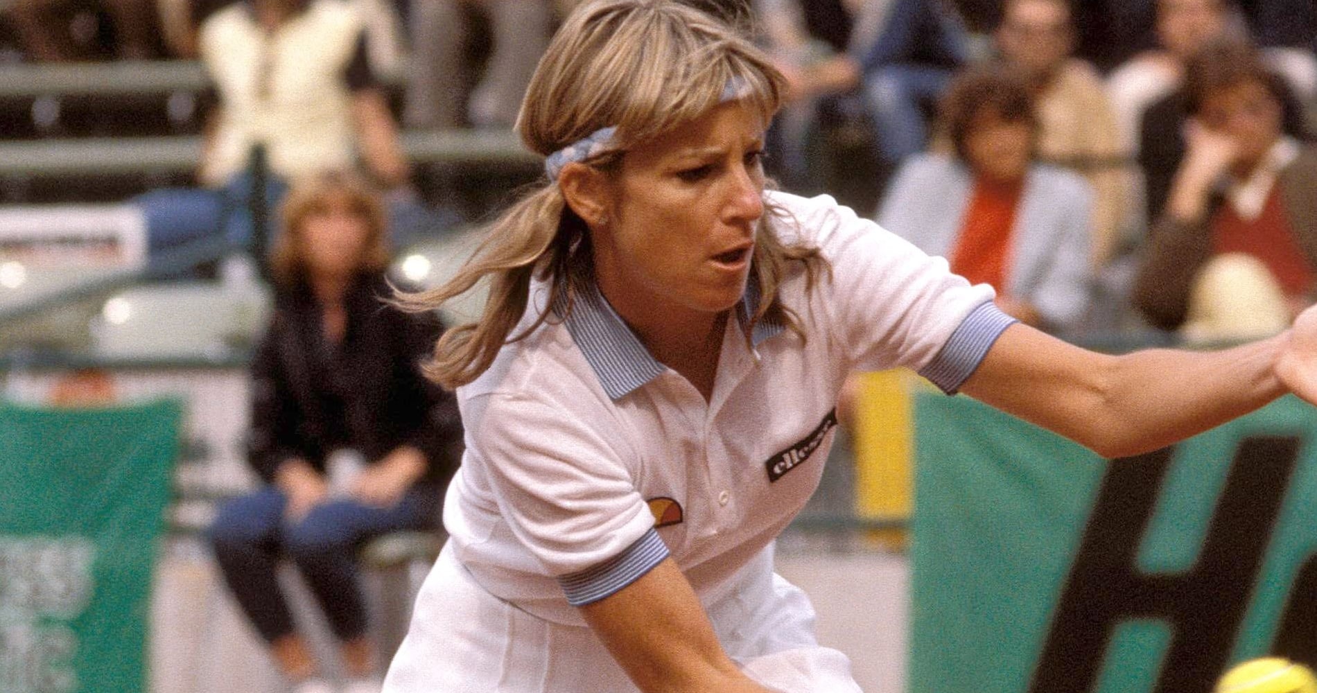 Evert's 100th title