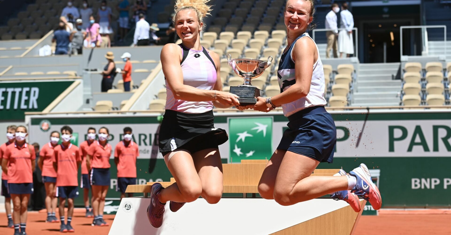 Krejcikova Siniakova wins Roland-Garros doubles title ...