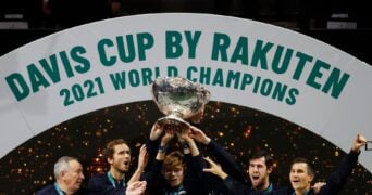 Russians win Davis Cup