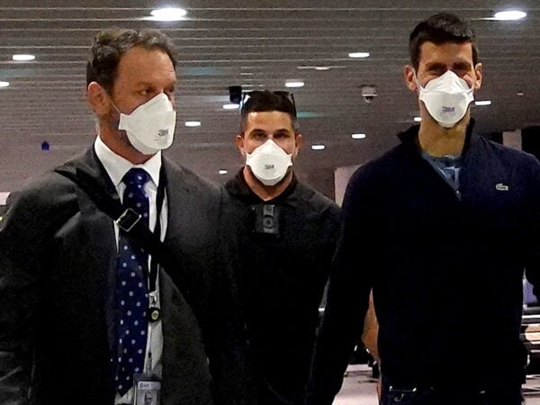 Novak Djokovic, Melbourne airport, 2022