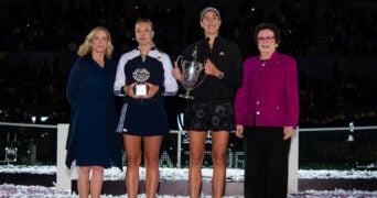 Garbine Muguruza and Anett Kontaveit at the 2021 WTA Finals in Guadalajara
