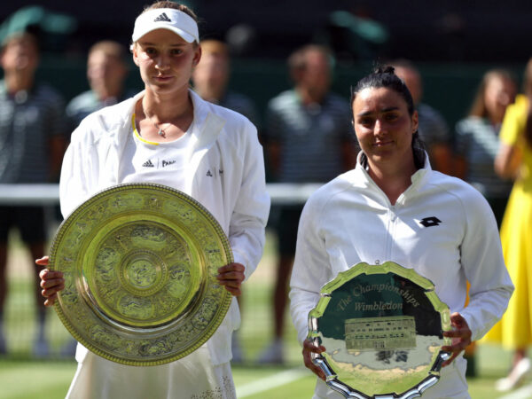 Elena Rybakina and Ons Jabeur at the 2022 Wimbledon final