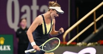 Barbora Krejcikova fist pump