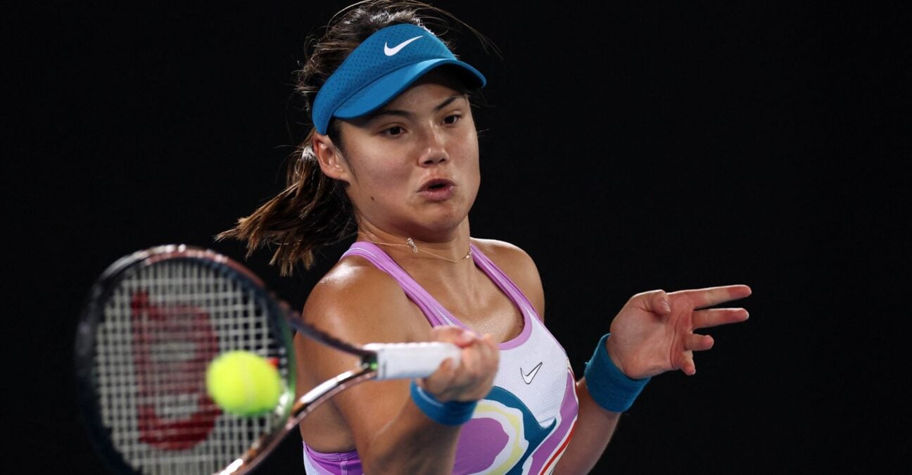 Emma Raducanu forehand