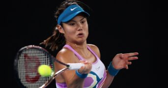 Emma Raducanu forehand