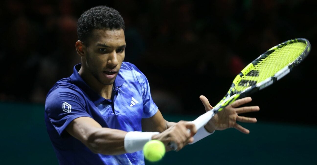 Felix Auger-Aliassime backhand