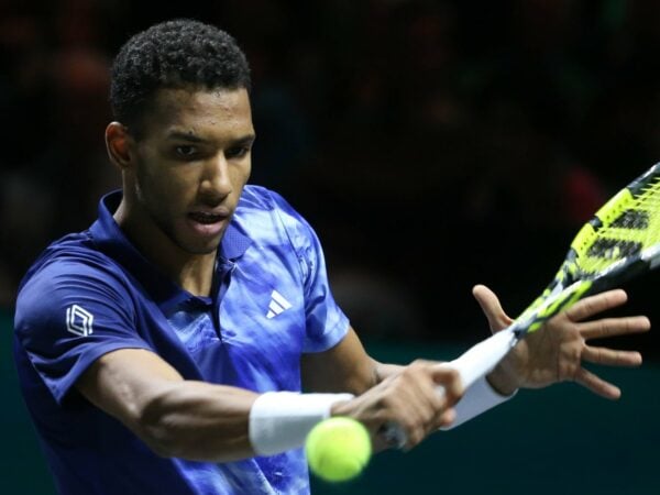Felix Auger-Aliassime backhand