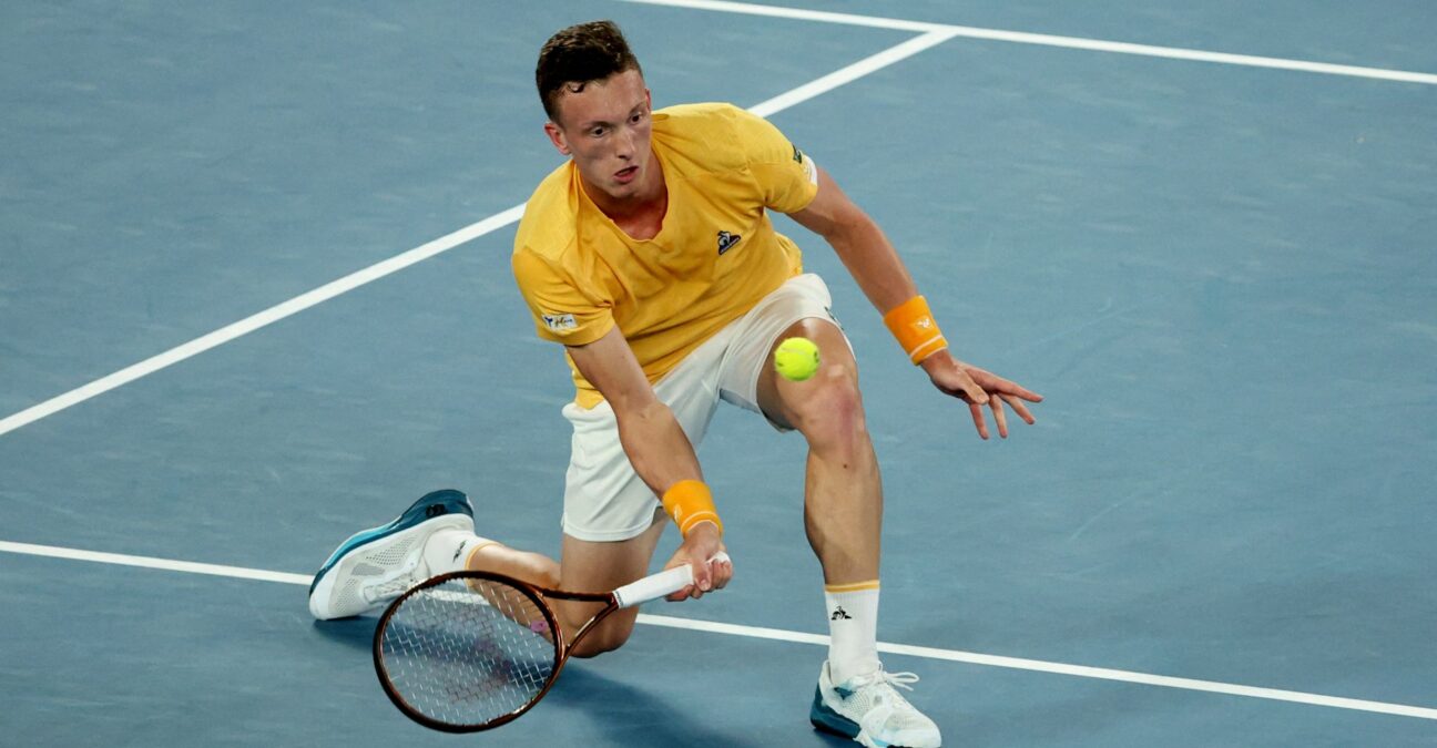Jiri Lehecka volley