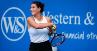 Emma Navarro at the 2021 Western & Southern Open WTA 1000 tennis tournament