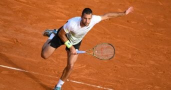 Laslo Djere clay