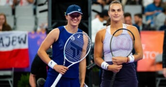 Iga Swiatek and Aryna Sabalenka at the 2022 WTA Finals in Fort Worth