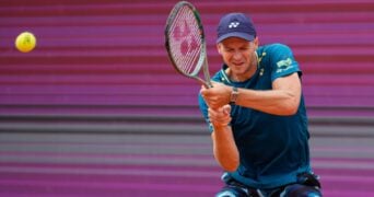 Hubert Hurkacz clay