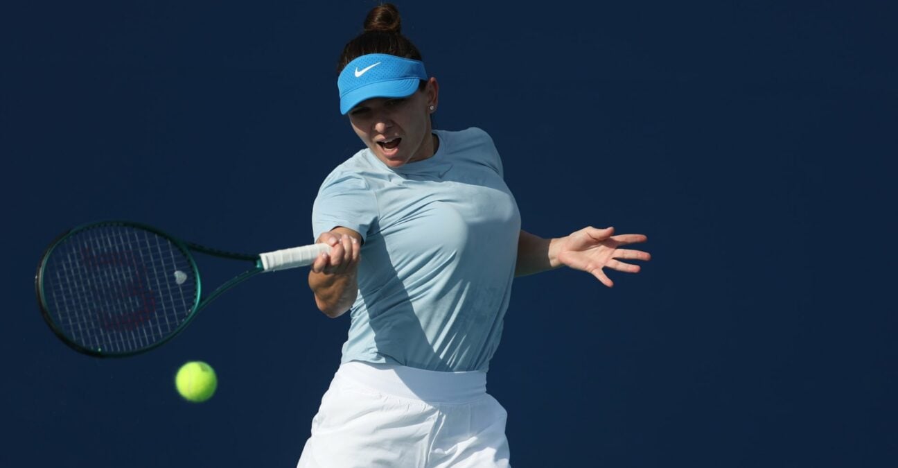 Simona Halep forehand