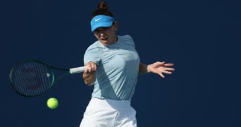 Simona Halep forehand