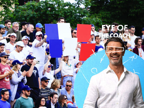 Eye of the coach, French crowd