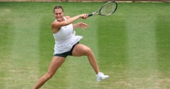 Aryna Sabalenka grass