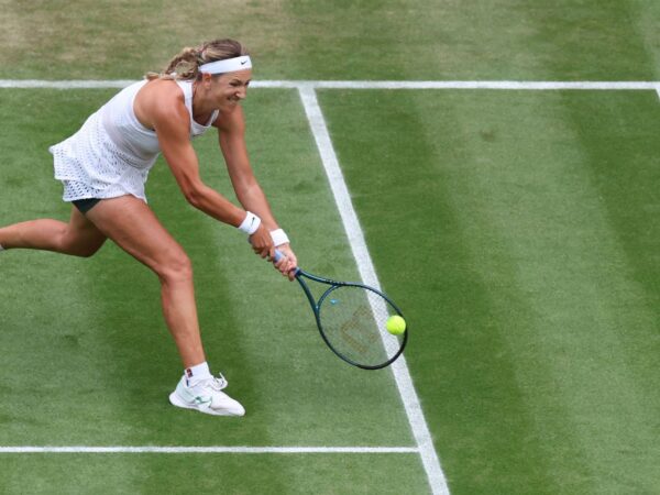 Victoria Azarenka - Action Plus / Panoramic