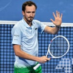 ATP, Tennis Herren QATAR EXXONMOBIL OPEN ROUND OF 32 Daniil Medvedev competes in her round of 32 match against Karen Khachanov during the ATP Qatar ExxonMobil Open 2025 tennis tournament at the Khalifa International Tennis Complex in Doha, Qatar, on February 18, 2025. DOHA Qatar