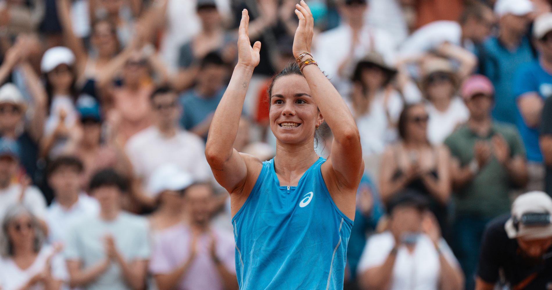 Tennis, WTA RolandGarros 2025 Boisson upends Jacquemot Tennis Majors