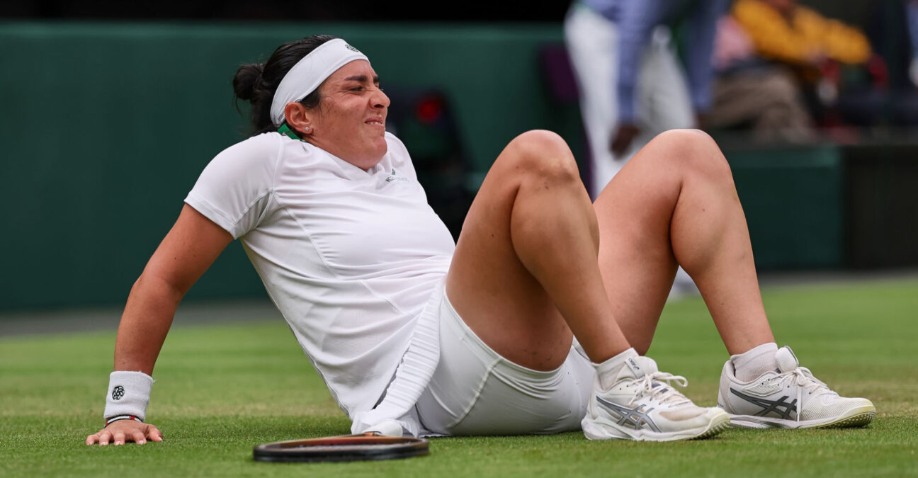July 6, 2024, London, London, Great Britain: Ons Jabeur (TUN) was falling but at the end is nothing happen during the The Championships Wimbledon TENNIS : Wimbledon 2024 - 06/07/2024