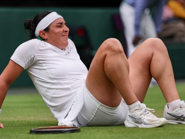 July 6, 2024, London, London, Great Britain: Ons Jabeur (TUN) was falling but at the end is nothing happen during the The Championships Wimbledon TENNIS : Wimbledon 2024 - 06/07/2024