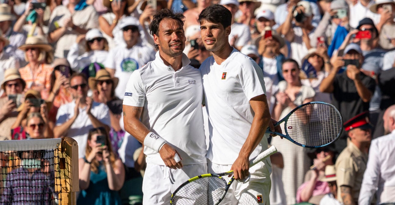 Fabio Fognini and Carlos Alcaraz meet at the net after Alcaraz wins the Wimbledon 2025 Men’s Singles first round tennis match between Fabio Fognini and Carlos Alcaraz at the All England Tennis Club in London, England. ((6257) / SPP)