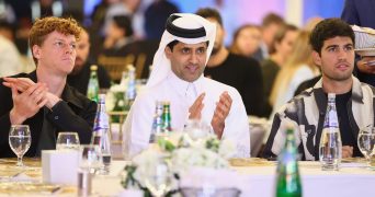 Jannik Sinner, Nasser Al-Khelaifi, Carlos Alcaraz, Doha 2026