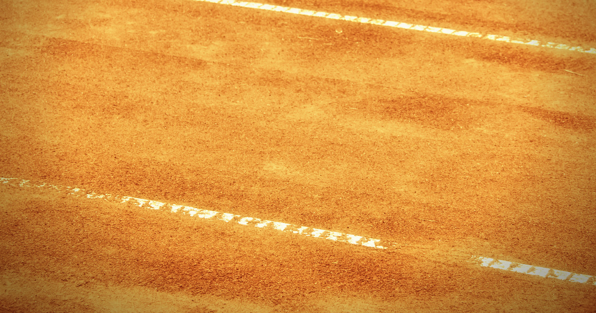 Tennis clay court