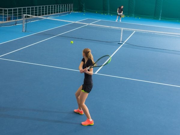 Hard court tennis court