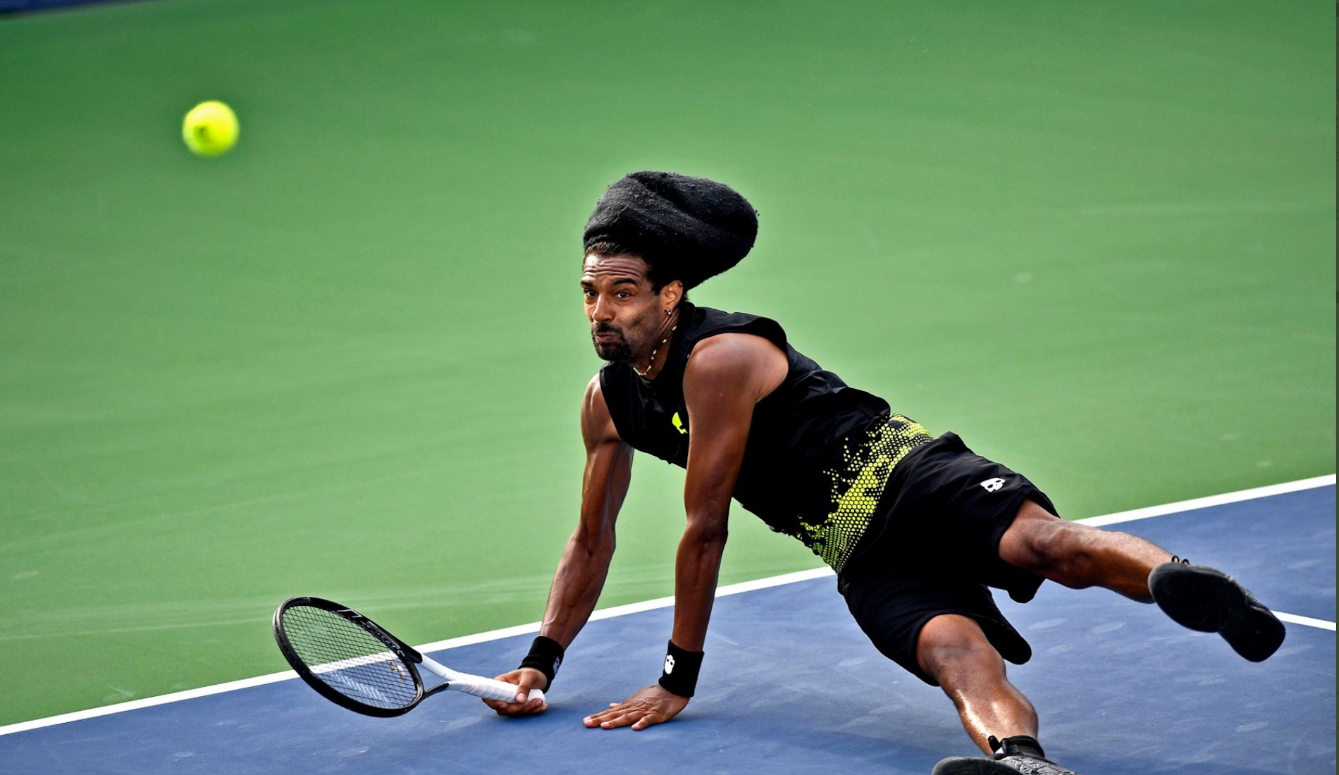 Dustin Brown diving at UTS, 2020