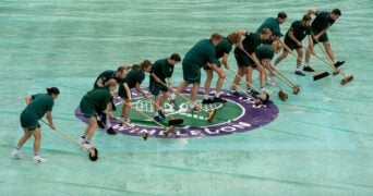 Wimbledon rain delay 2021