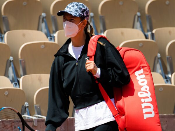 Victoria Azarenka wearing a mask