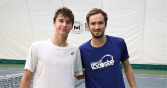 Gabriel Debru et Daniil Medvedev, 2021