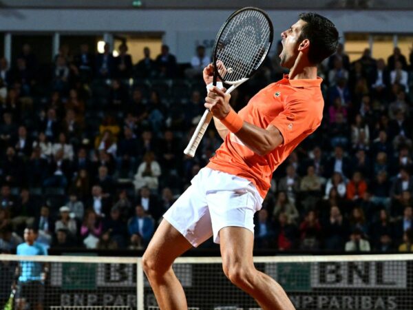 Novak_Djokovic_Roma_2022-celebration-Auger-Aliassime