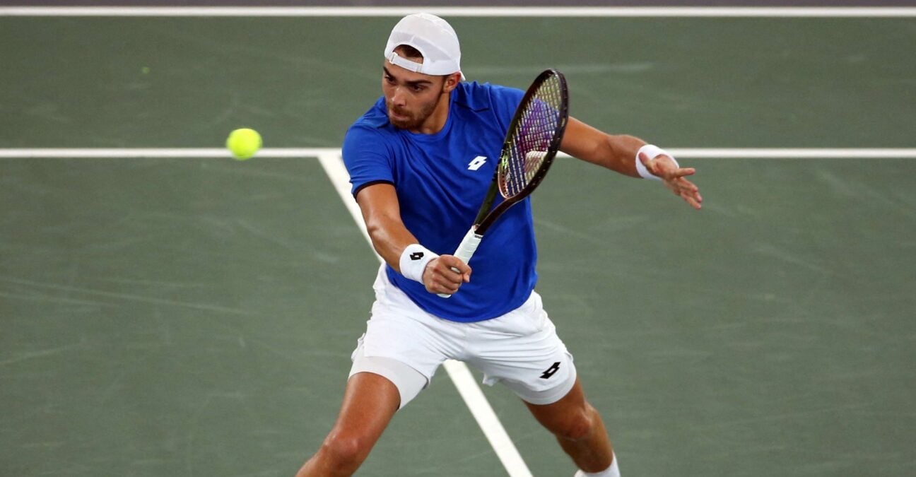 Benjamin_Bonzi Coupe Davis 2022 backhand volley