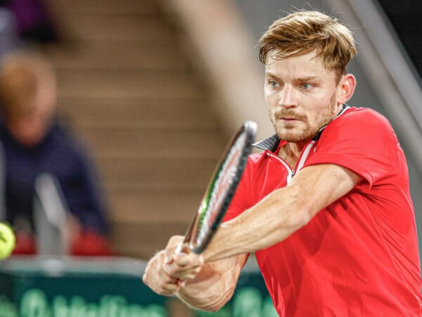 David Goffin hitting a backhand during a match vs France in Hambourg during the Davis Cup in 2022