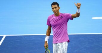 Felix Auger-Aliassime celebrating after his victory against Dan Evans in Antwerp in 2022