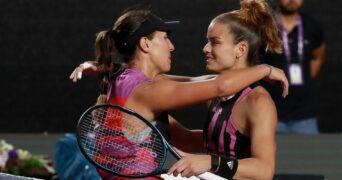 Jessica Pegula Maria Sakkari handshake after final in Guadalajara 2022