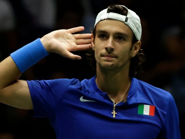 Loreen Musetti celebrates with the fans after beating Borna Gojo from Croatia in Davis Cup in 2022