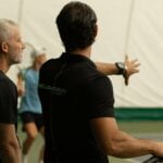 Patrick Mouratoglou, Holger Rune et Lars Christensen à la Mouratoglou Academy en octobre 2022