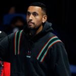 Nick Kyrgios announcing to the crowd his withdrawing from Tokyo in 2022