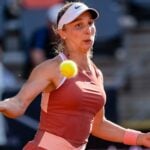 Tamara Korpastch hitting a forehand in Hambourg in 2022