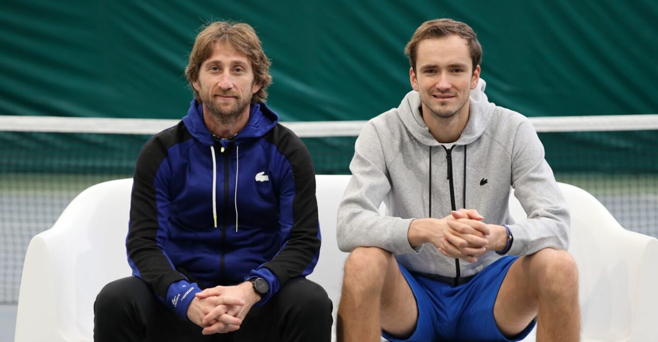 Gilles Cervara et Daniil Medvedev à l'académie Mouratoglou