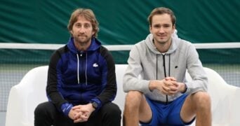 Gilles Cervara et Daniil Medvedev à l'académie Mouratoglou