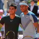 Carlos Alcaraz et Rafael Nadal souriant