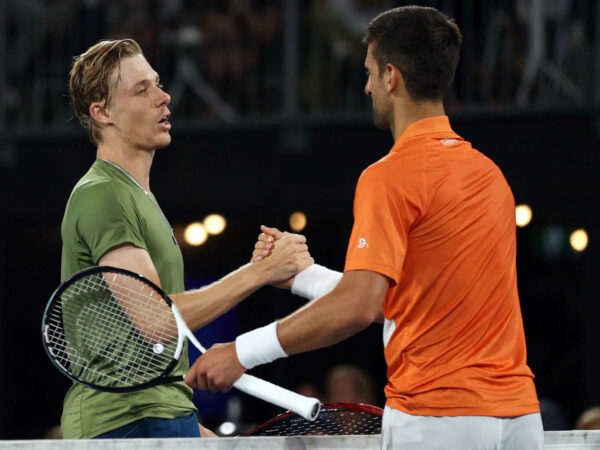 Denis Shapovalov et Novak Djokovic à Adélaïde en 2023