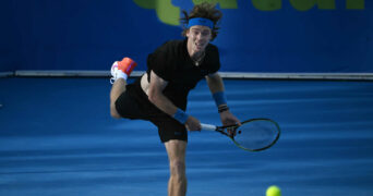 Andrey Rublev à l'entraînement à Doha en 2023