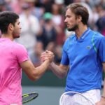 Alcaraz Medvedev Indian Wells poignée de mains